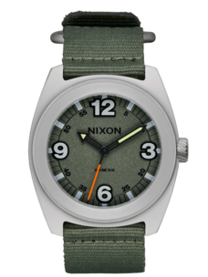 Nixon Clutch 42 | Matte Silver/Thyme