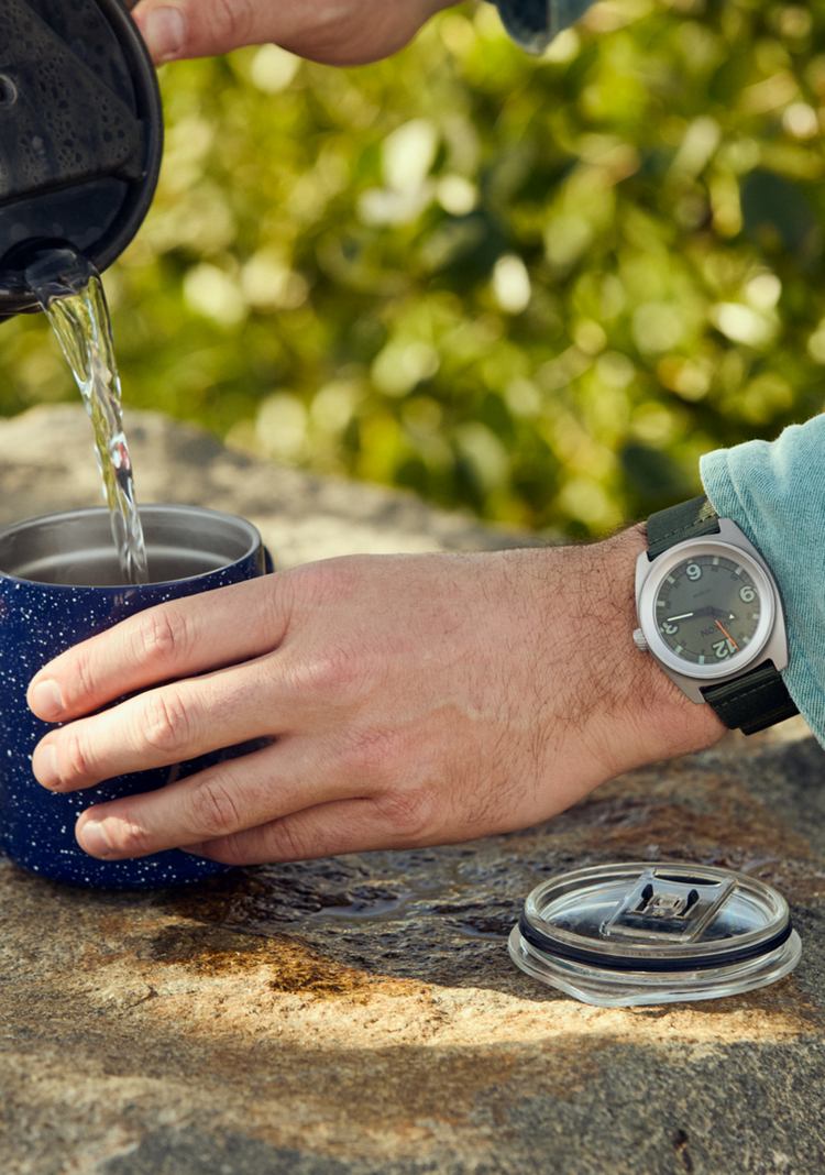 Nixon Clutch 42 | Matte Silver/Thyme