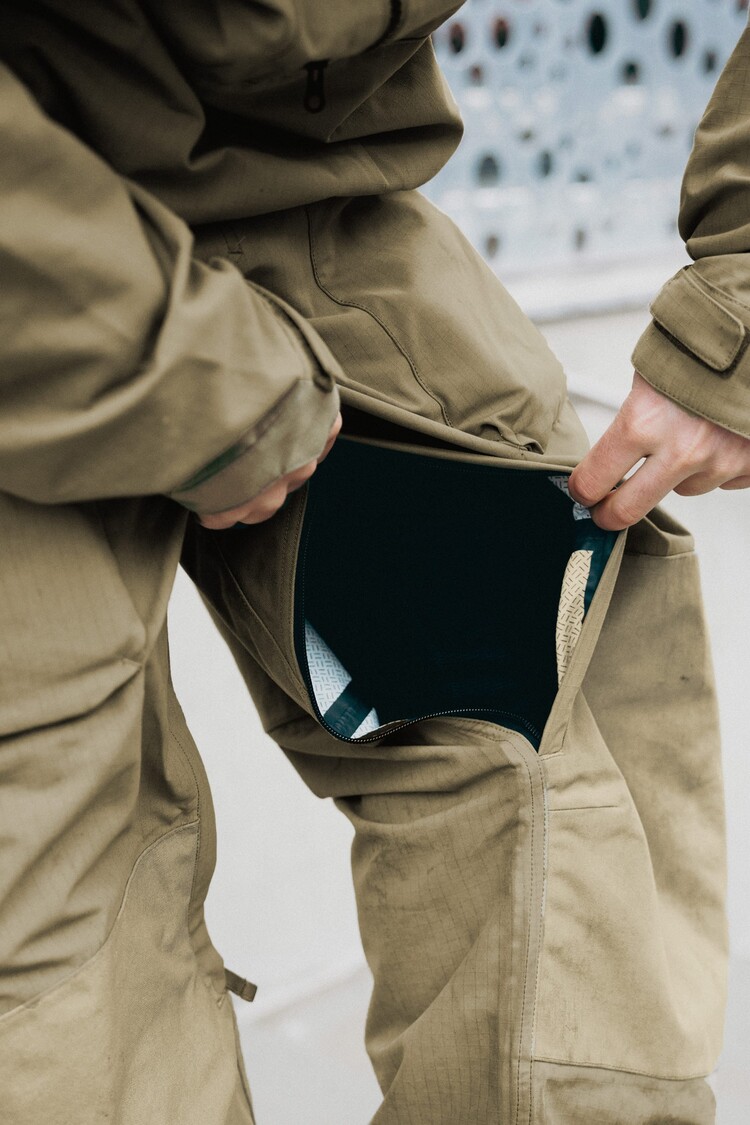 686 Technical Apparel 686 Ghost 2.5L Pant | Sage Ripstop