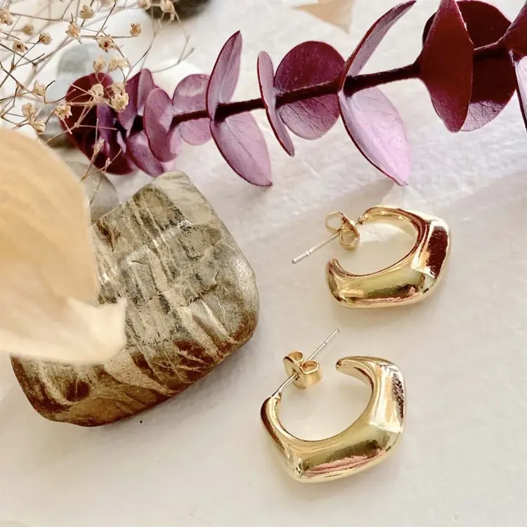 Pika & Bear Oscar Five Point Hoop Earrings | Gold