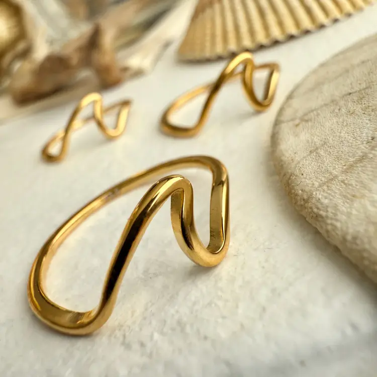 Pika & Bear Pika & Bear Tofino Wave Ring | Gold