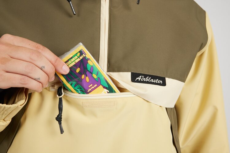 Airblaster Women's Lady Trenchover Jacket | Blackberry