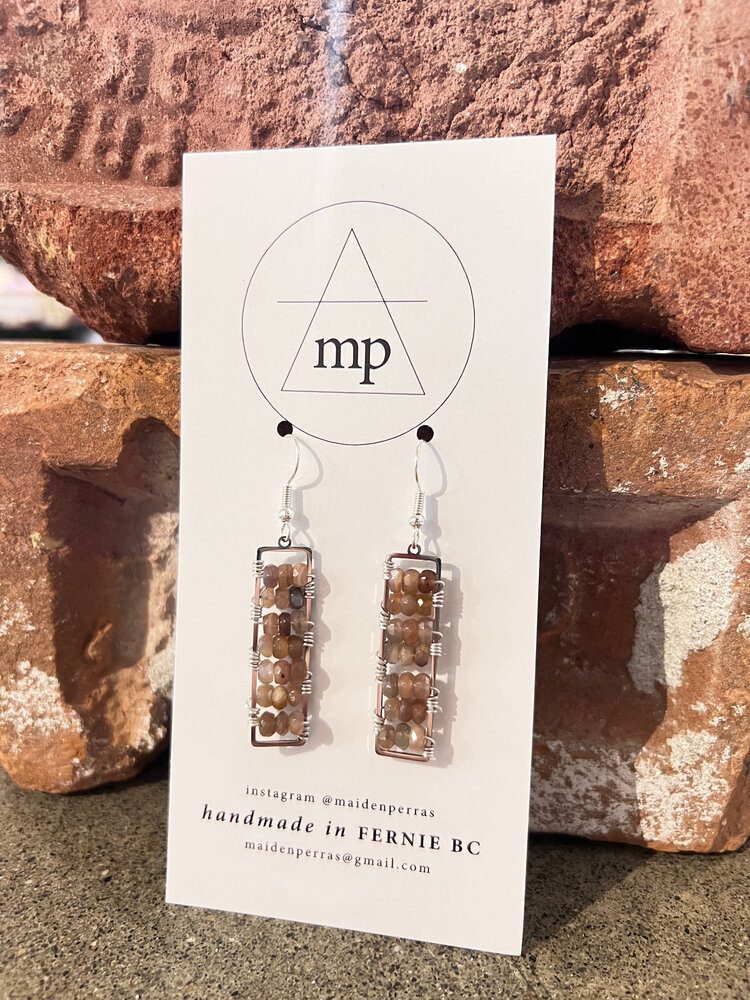 Maiden Perras Maiden Perras Peach Moonstone Tower Earring | Silver