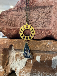 Maiden Perras Aura Agate Phase Necklace | Gold