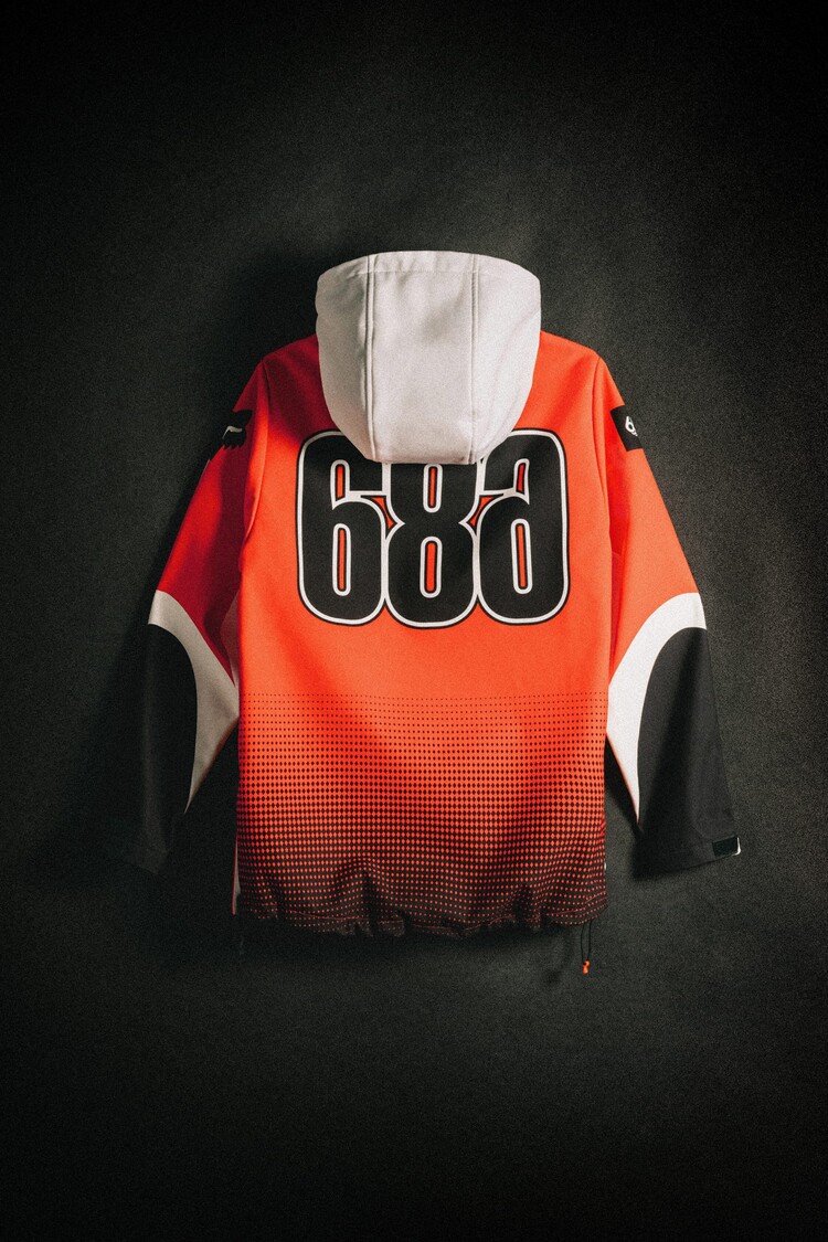686 Technical Apparel Women's Fox Racing Women's 97 WP Hoody | Fox Flare Colorblock
