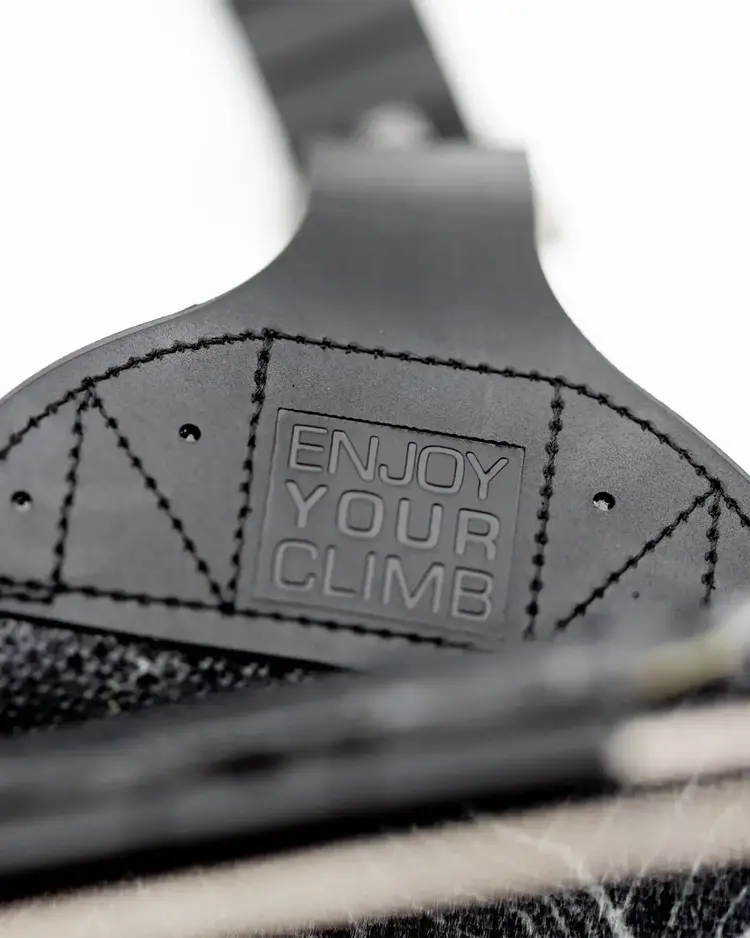 Jones Nomad Pro Trim To Fit Quick Tension Tail Clip | Black