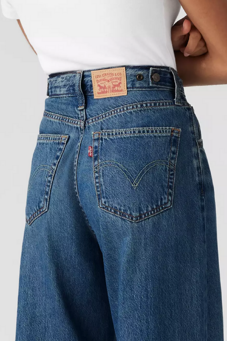 Levi's Cinch Baggy Jean | Chasing Dreams
