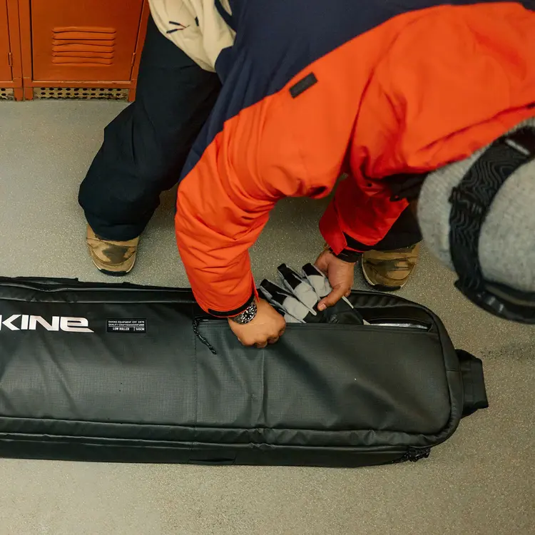 Dakine Low Roller Snowboard Bag | Black