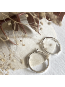 Pika & Bear Acropolis 18Mm Hoop Earrings | Silver