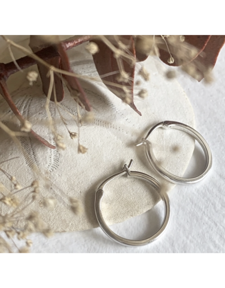 Pika & Bear Acropolis 18Mm Hoop Earrings | Silver