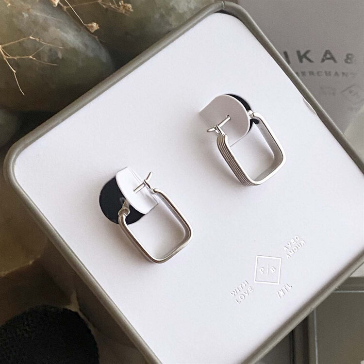 Pika & Bear Pika & Bear Tuscan 10Mm Textured Rectangle Hoop Earrings | Silver