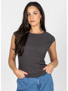 C'est Moi Crinkle Rouched Side Top | Black