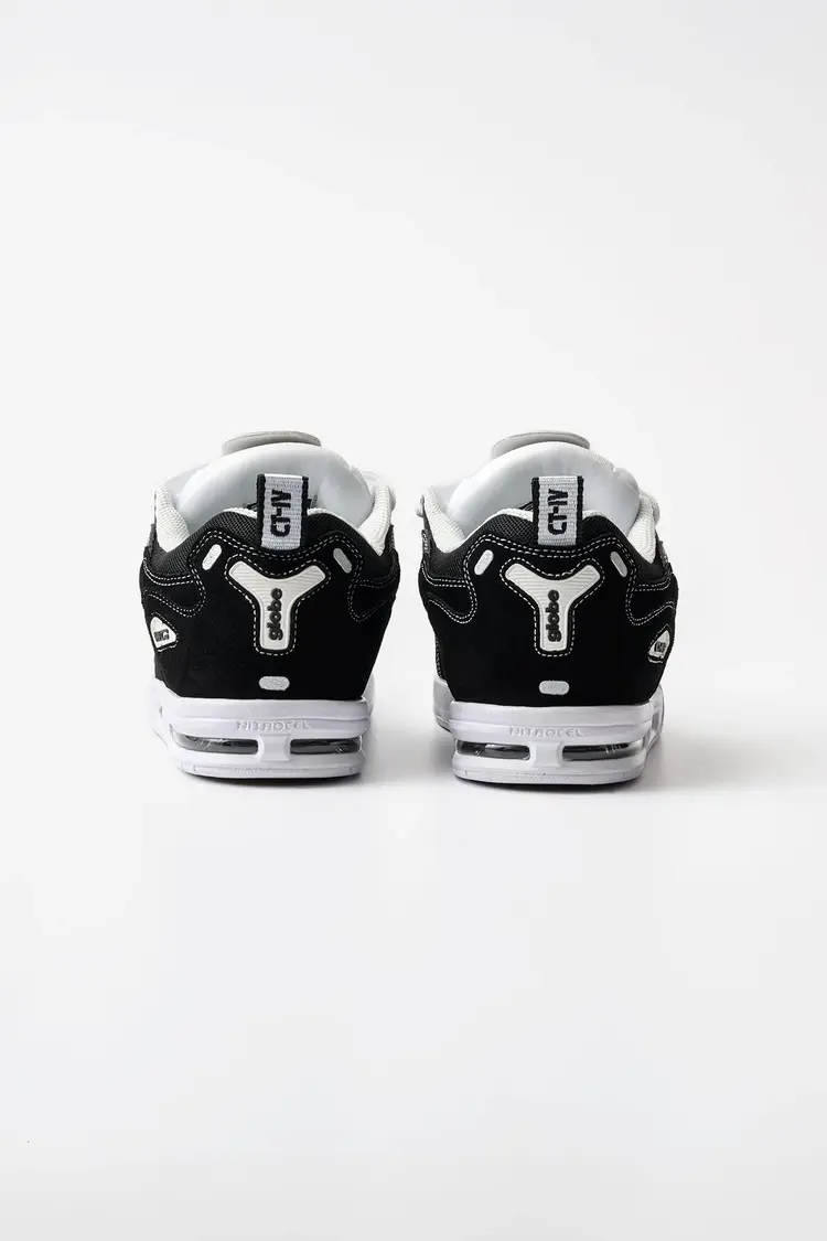 Globe Ct-4 | Black/White