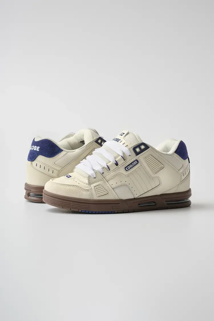 Globe Sabre | Antique White/Blue