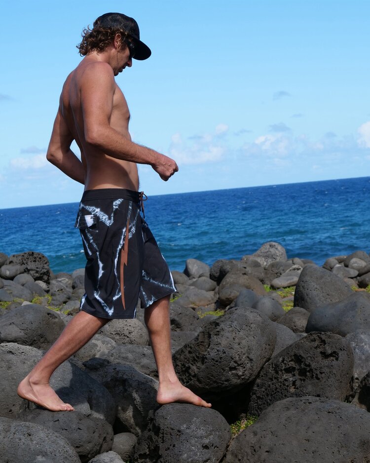 RVCA X Clay  Trunk | Black Resin