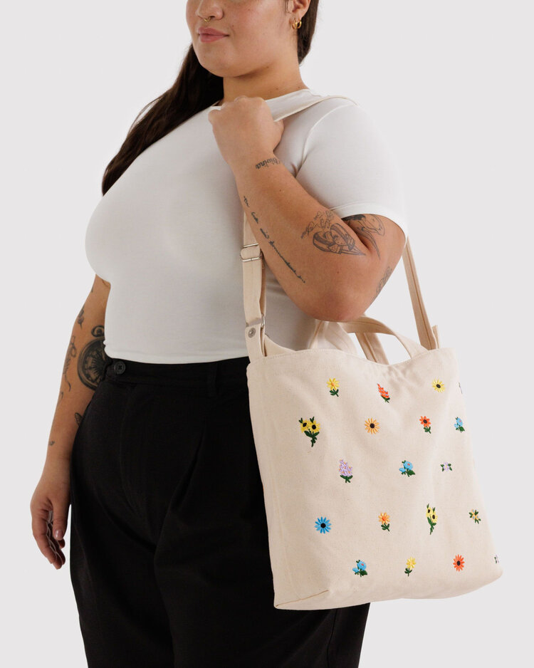 Baggu Horizontal Zip Duck Bag | Embroidered Ditsy Floral