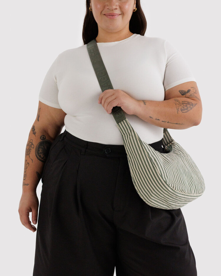 Baggu Baggu Medium Nylon Crescent Bag | Sage Stripe