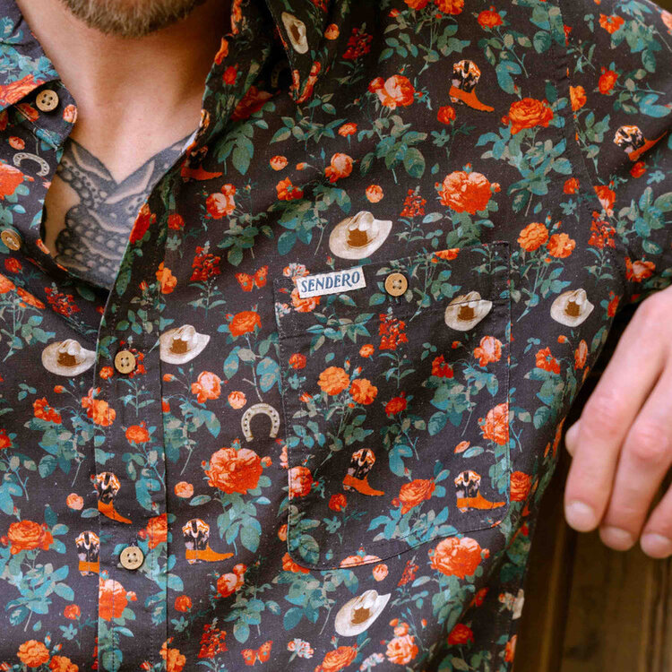 Sendero Provisions Co. Sendero Provisions Co. City Slicker Button Up Short Sleeve | Desert Rose - Charcoal