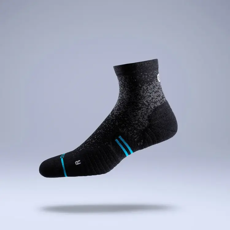 Stance Run Light Quarter Socks | Black