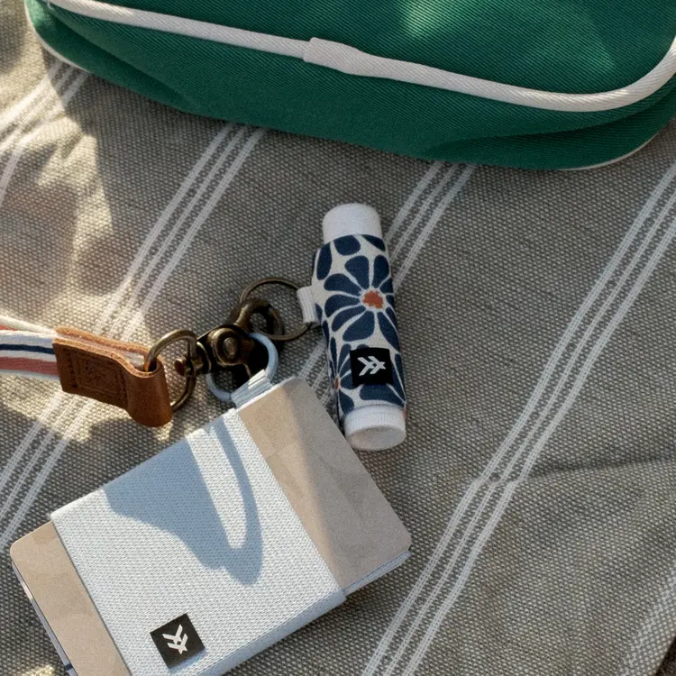 Thread Thread Lip Balm Holder Emmeline | Navy
