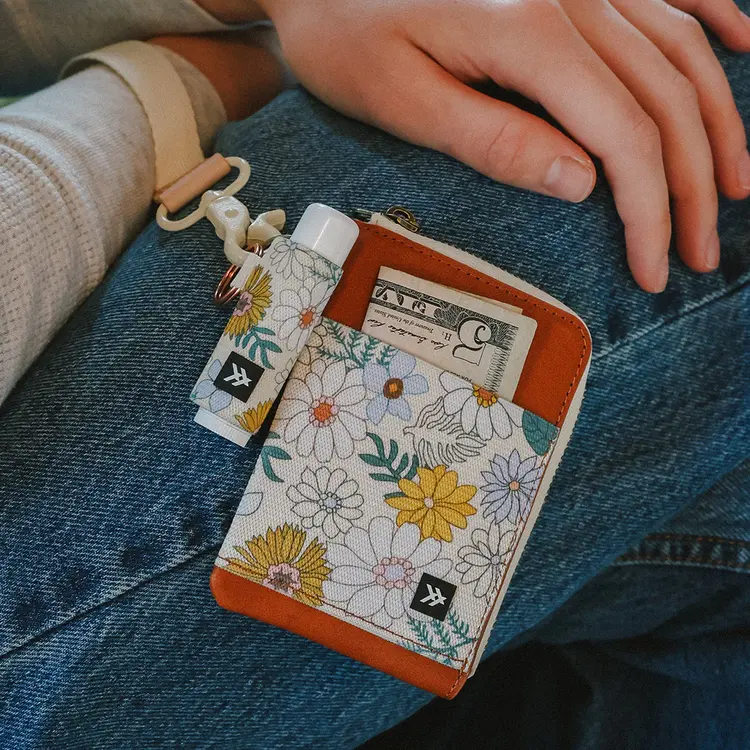 Thread Threads  Zip Wallet | Blossom