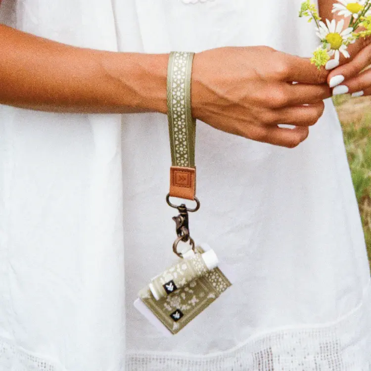 Thread Threads Wristlet Keychain | Sawyer