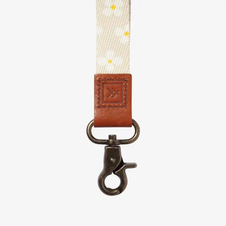 Thread Threads Wristlet Keychain | Luna