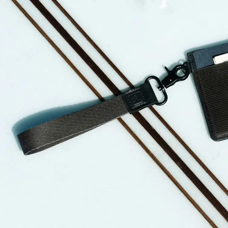 Thread Threads Wristlet Keychain | Black