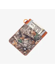 Thread Vertical Wallet | Realtree