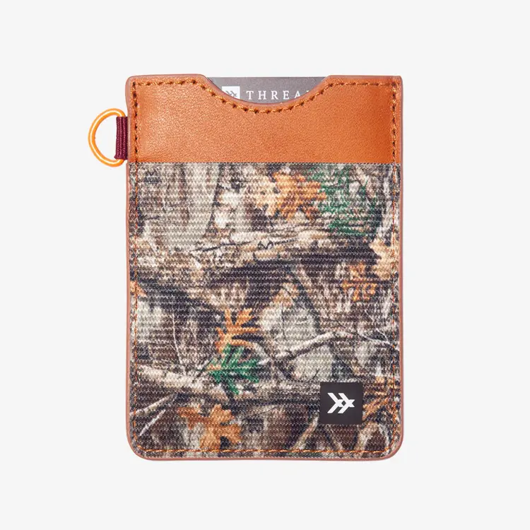 Thread Threads Vertical Wallet | Realtree