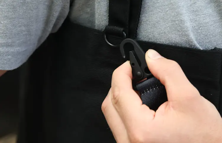 Thread Threads Keychain Clip | Black