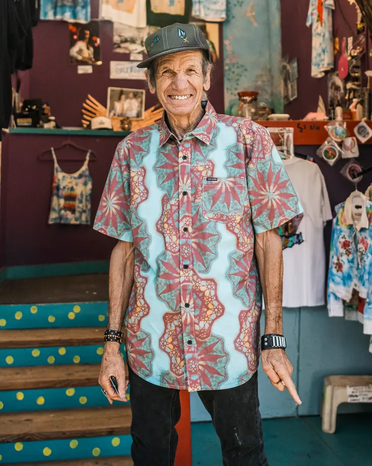 Volcom Volcom Star Shields Featured Short Sleeve Shirt | Castlerock