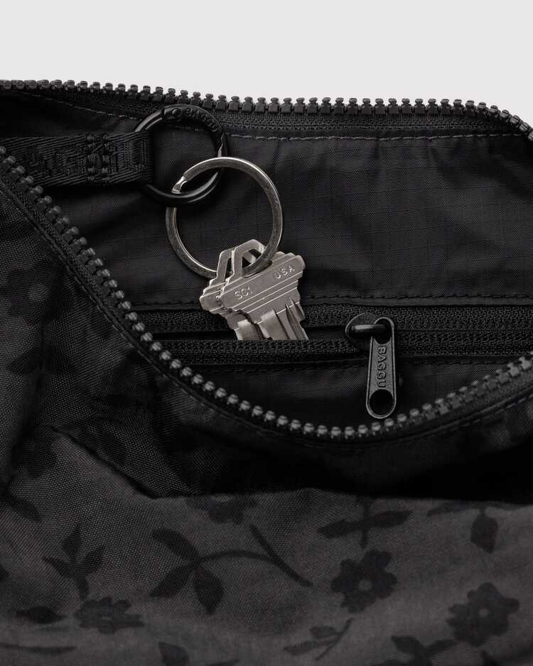 Baggu Baggu Small Nylon Crescent | Charcoal Ditsy Floral