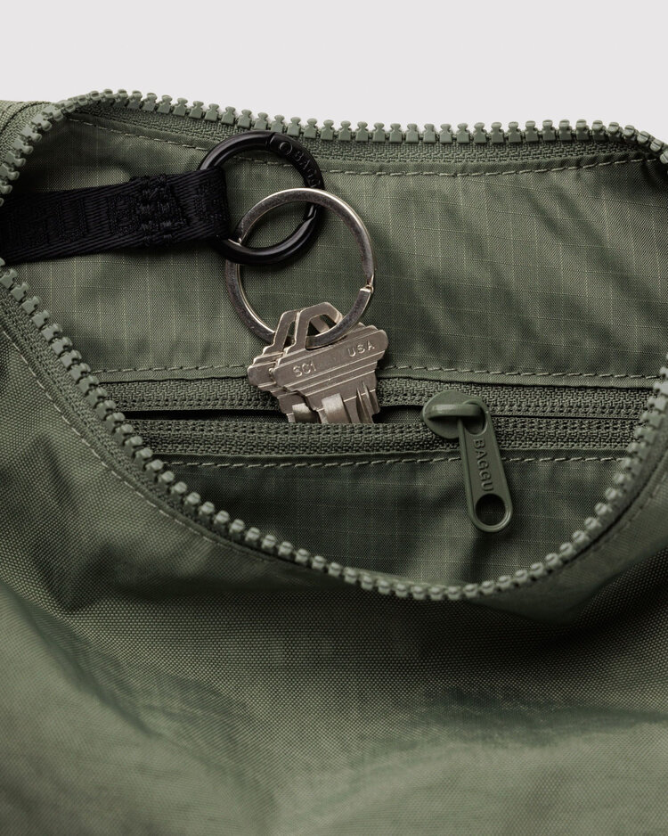 Baggu Baggu Small Nylon Crescent | Caper