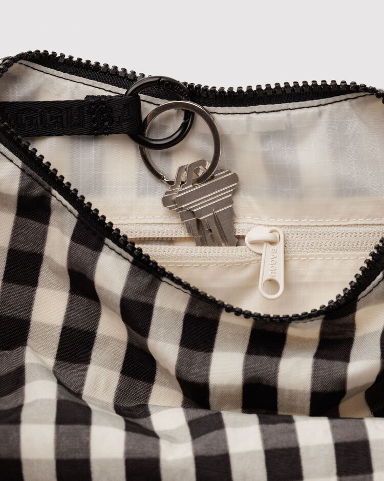 Baggu Baggu Small Nylon Crescent | Black/Cream Gingham