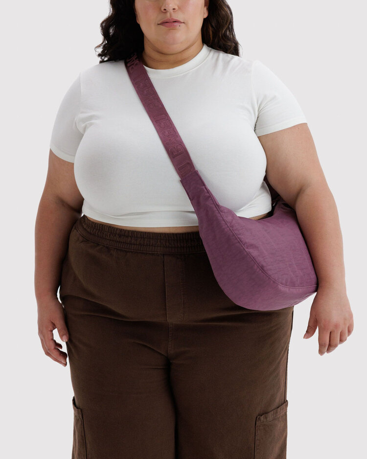 Baggu Baggu Medium Nylon Crescent Bag | Wild Plum