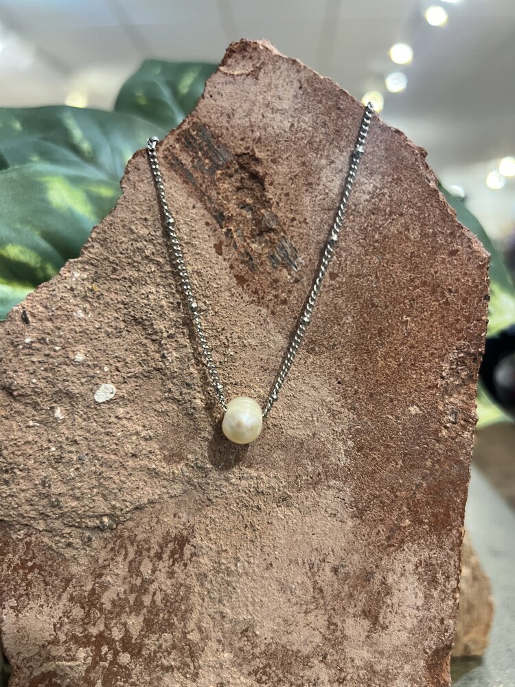 Maiden Perras Maiden Perras Freshwater Pearl Necklace | Silver
