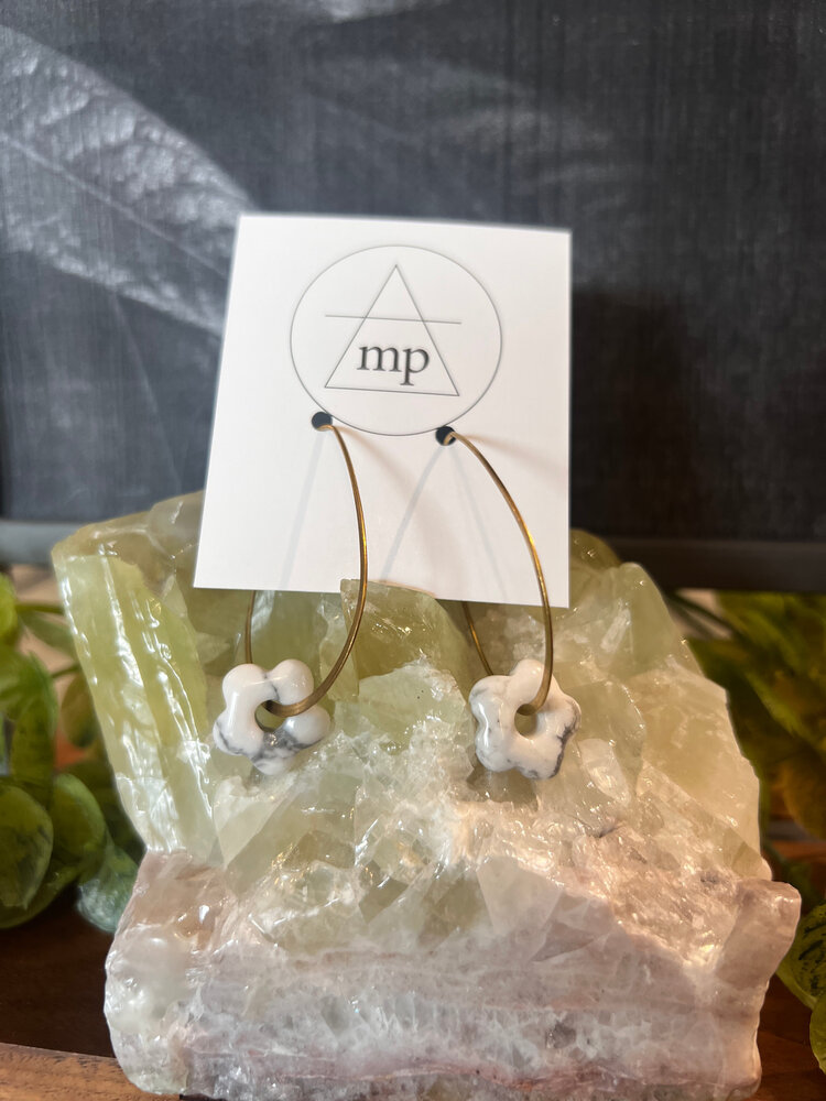 Maiden Perras Maiden Perras Hippie Hoop Howlite Earrings | Gold