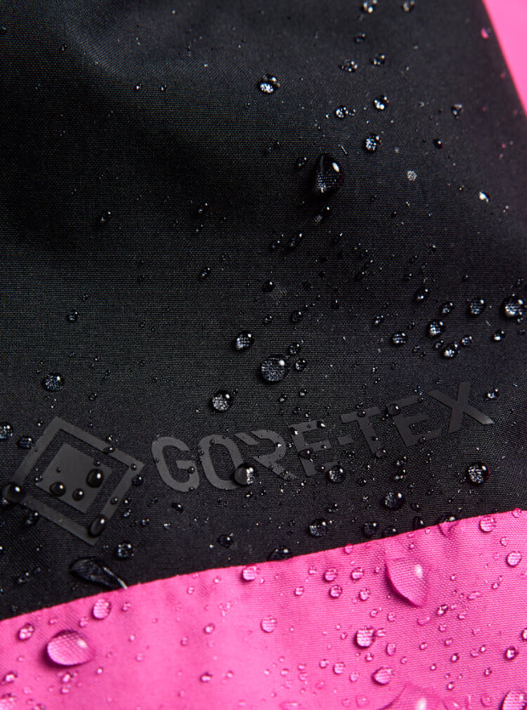 Burton Burton Women's Reserve Gore-Tex 2L Jacket | True Black/Shockwave Pink