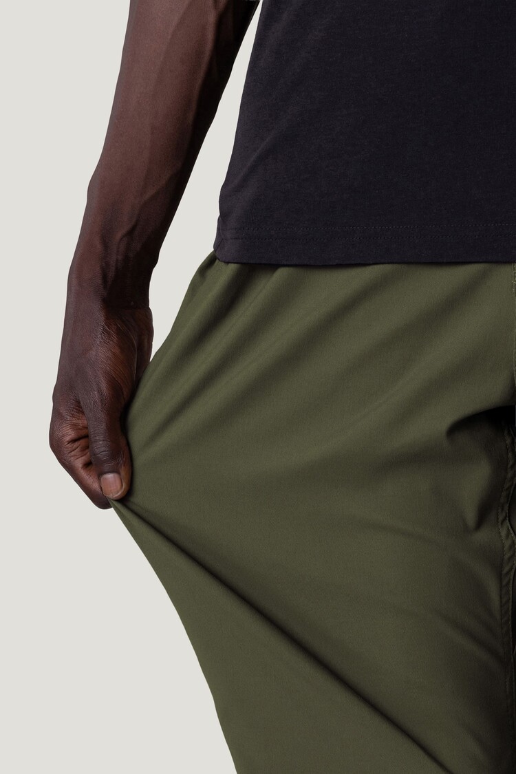 686 Technical Apparel 686 Everywhere Pant - Relaxed Fit | Dark Green