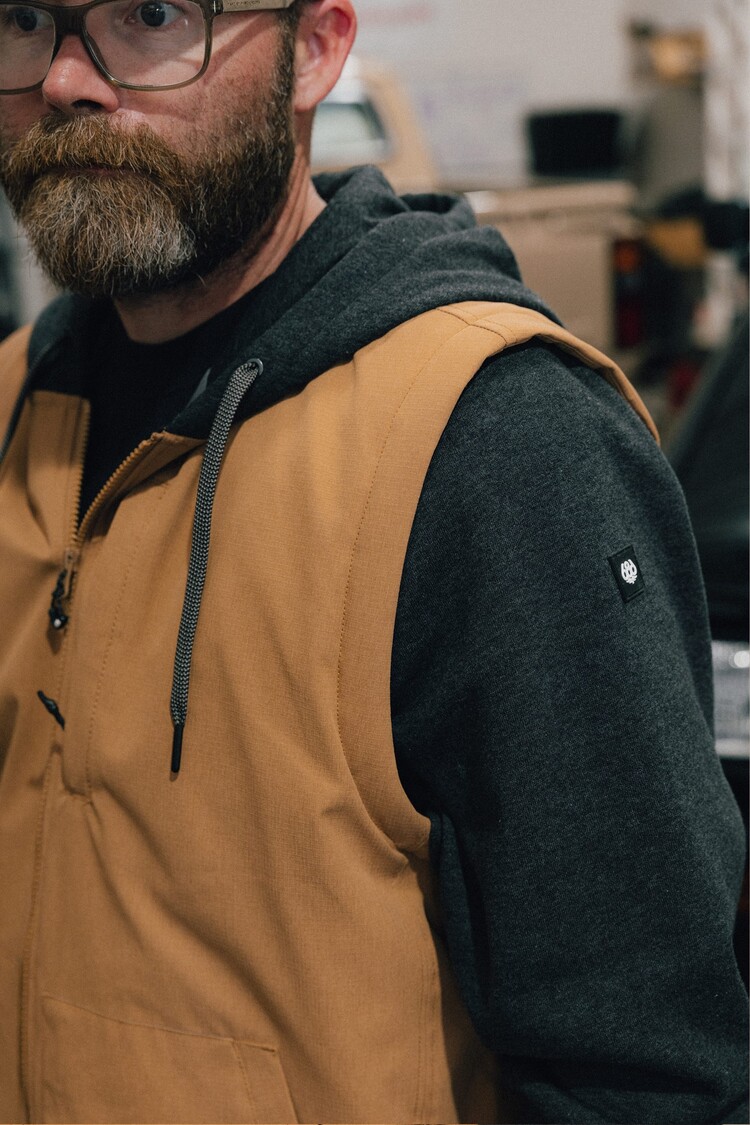 686 Technical Apparel 686 Merge Quilted Hoody | Heather Charcoal/Caramel