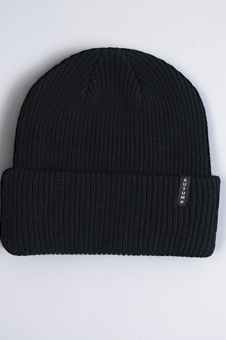 Autumn Select Solid Beanie | Black