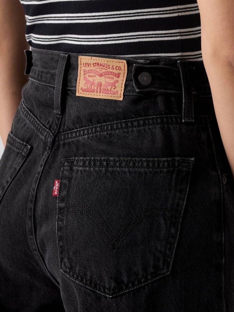 Levi's Cinch Baggy | Capturing Moments