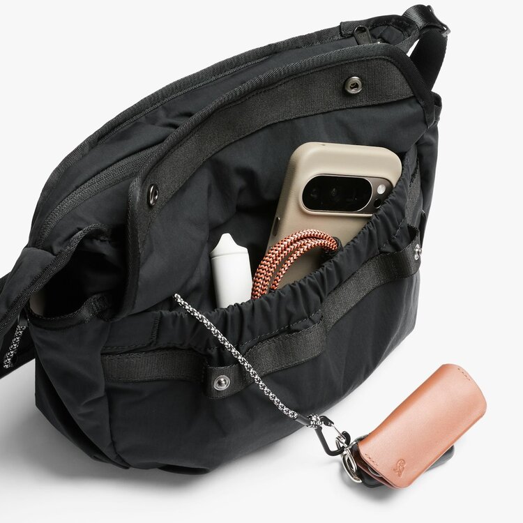 Bellroy Cinch Sling Bag | Black
