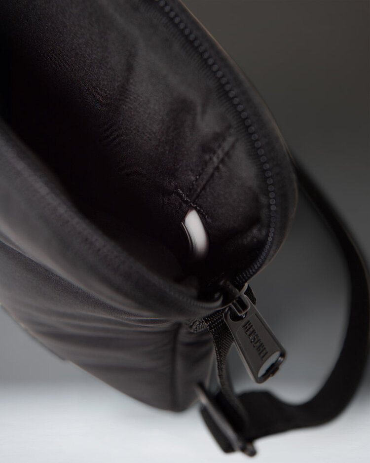 Herschel Cloudform Phone Crossbody | Black