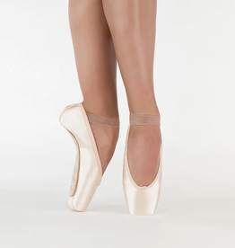 Suffolk Suffolk Royale Pointe Shoe