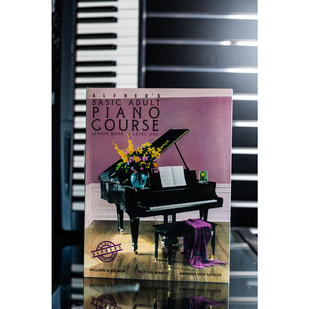 Alfred Music Basic Adult Piano Course Lesson Book (Level 1)