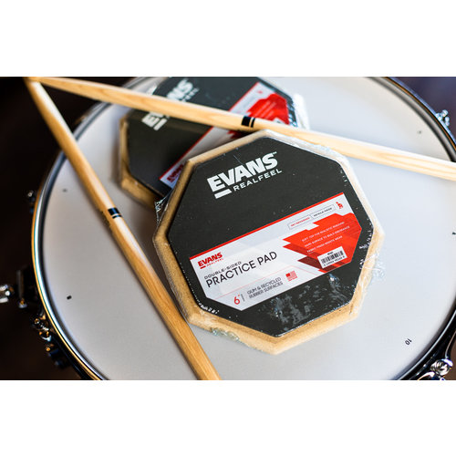 Evans Evan's Reel Feel Practice Pad 6" (2-sided Standard) Evans Evan's Reel Feel Practice Pad 6" (2-sided Standard)