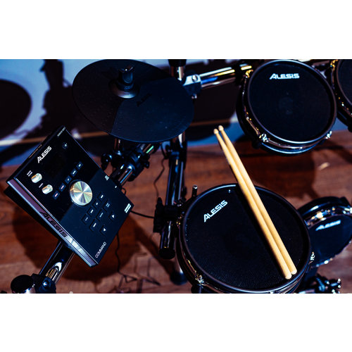 ALESIS Alesis Command Mesh Kit Electronic Drum Set ALESIS Alesis Command Mesh Kit Electronic Drum Set