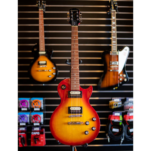Epiphone Epiphone Les Paul Studio LT - Heritage Cherry Sunburst Epiphone Epiphone Les Paul Studio LT - Heritage Cherry Sunburst